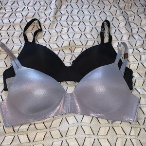 Victoria Secret Wireless T-shirt Bra